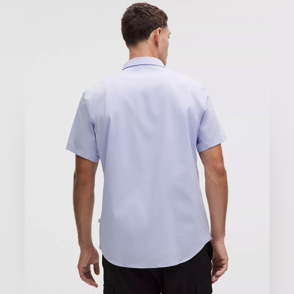 Lululemon Men’s Airing Easy Short-Sleeve Shirt Button Up Lightweight Blue Size M - Picture 3 of 15